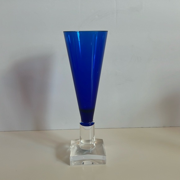 Acrylic cobalt blue champagne drink, glasses square footed base tapered top E2 - Picture 2 of 8